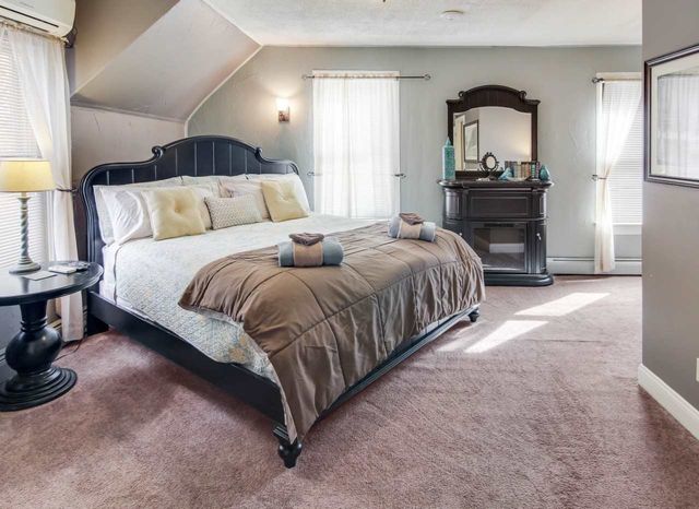 149 E Harbor Highway, Maple City, MI 49664