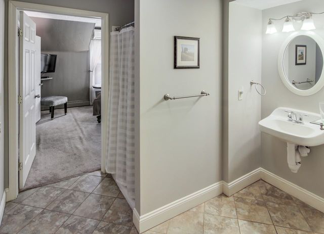 149 E Harbor Highway, Maple City, MI 49664