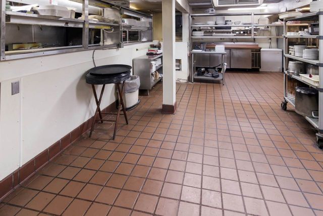 149 E Harbor Highway, Maple City, MI 49664