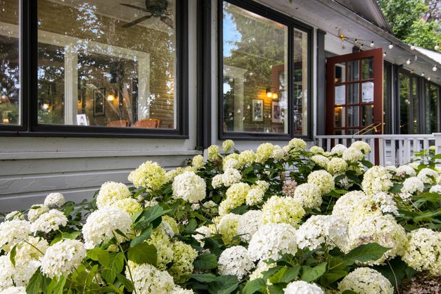 149 E Harbor Highway, Maple City, MI 49664