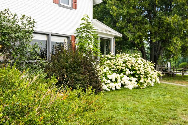 149 E Harbor Highway, Maple City, MI 49664