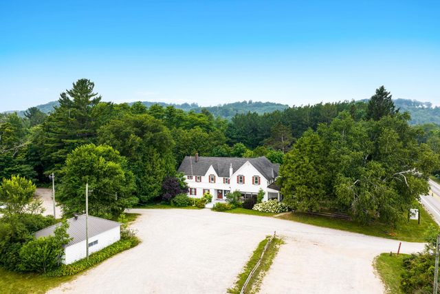 149 E Harbor Highway, Maple City, MI 49664