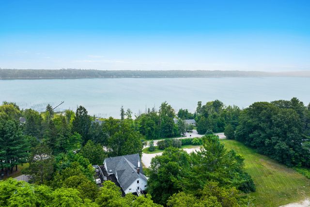 149 E Harbor Highway, Maple City, MI 49664