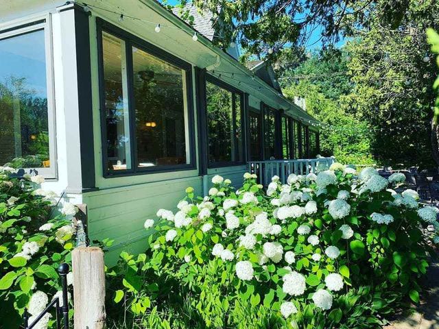 149 E Harbor Highway, Maple City, MI 49664