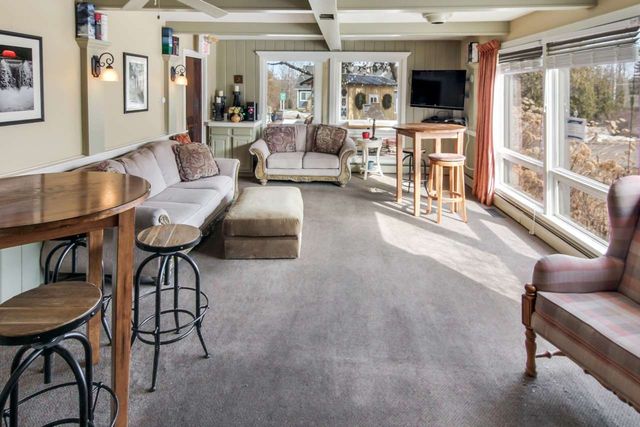 149 E Harbor Highway, Maple City, MI 49664