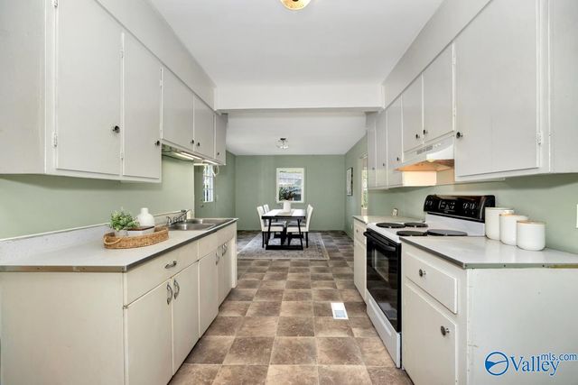 2020 Sewanee Road, Huntsville, AL 35801