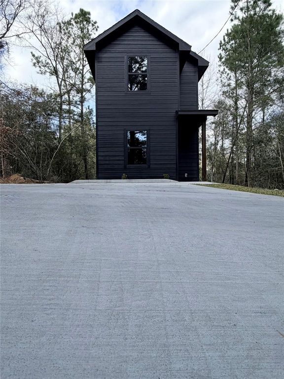 4196 Sam Houston Road, Willis, TX 77378