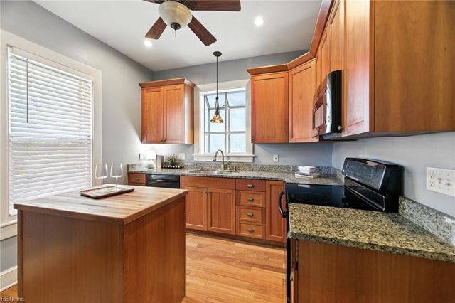 1152 Surrey CRES, Norfolk, VA 23508