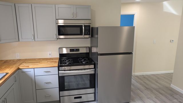 68 S Arthur Street, Carsonville, MI 48419