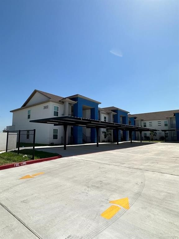 302 Sylvia Handy Street C6, Elsa, TX 78543