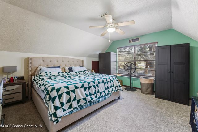 951 Pembroke Avenue NE, Palm Bay, FL 32907
