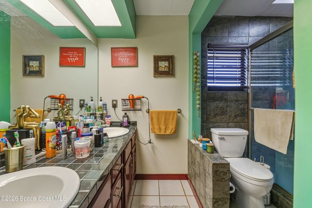 951 Pembroke Avenue NE, Palm Bay, FL 32907