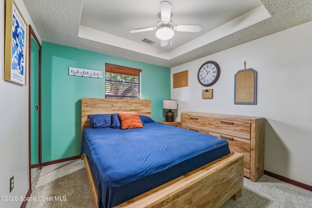 951 Pembroke Avenue NE, Palm Bay, FL 32907