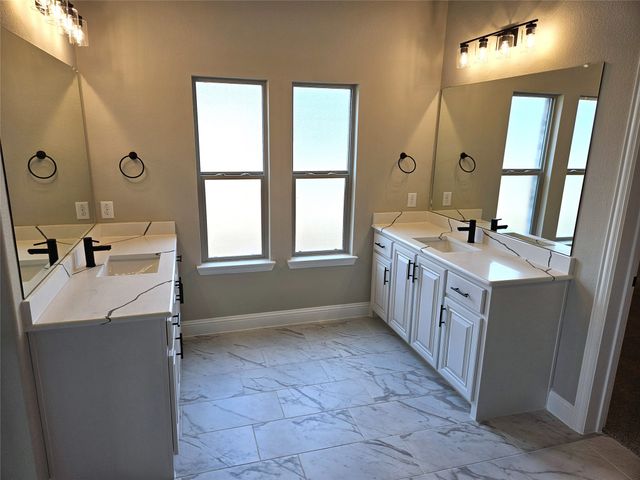 2701 Silo Lane, Van Alstyne, TX 75495