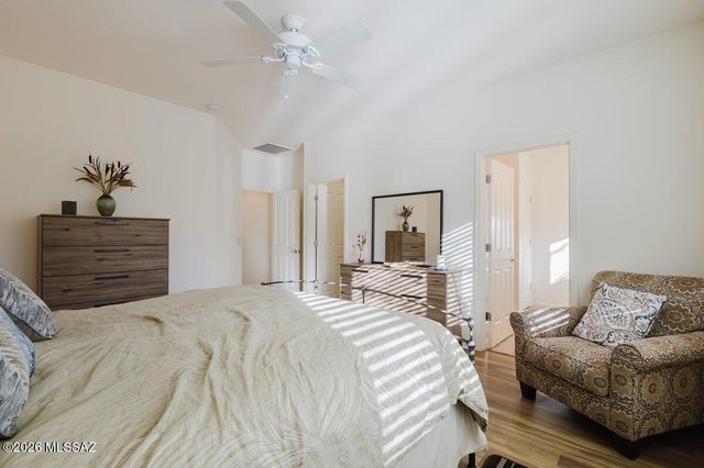 1744 Burning Hill Drive, Green Valley, AZ 85614