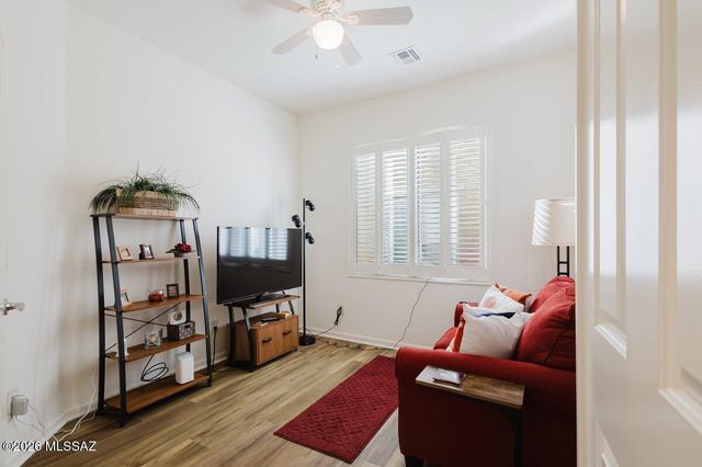 1744 Burning Hill Drive, Green Valley, AZ 85614