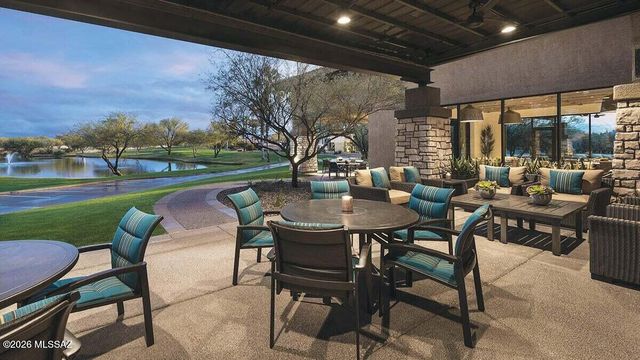 1744 Burning Hill Drive, Green Valley, AZ 85614