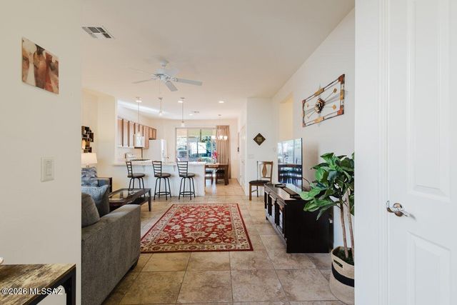 1744 Burning Hill Drive, Green Valley, AZ 85614