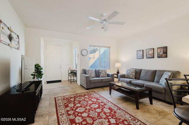 1744 Burning Hill Drive, Green Valley, AZ 85614