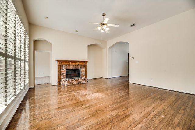 3902 Harlington Lane, Richardson, TX 75082