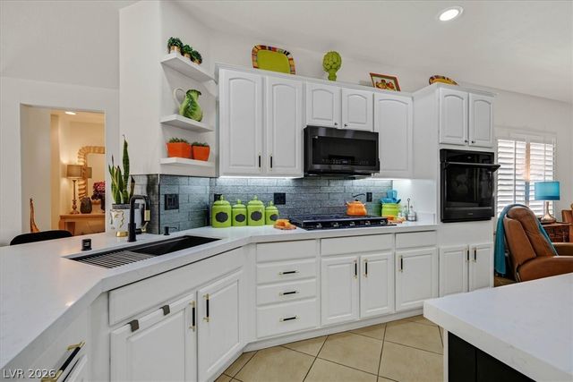 2228 Waterton Rivers Drive, Henderson, NV 89044