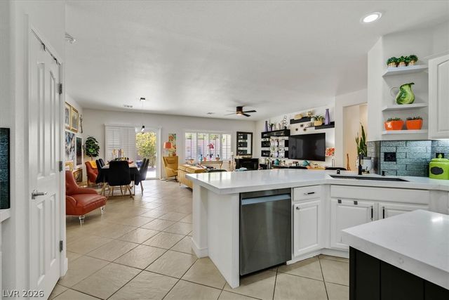 2228 Waterton Rivers Drive, Henderson, NV 89044