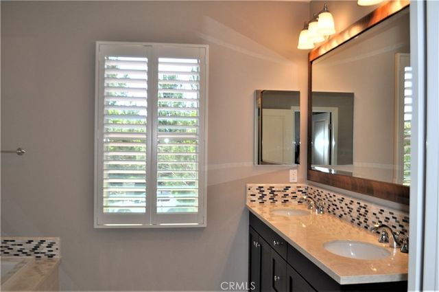 21 Norwich, Irvine, CA 92620