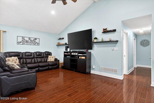 417 New Christman Ln, Shepherdsville, KY 40165