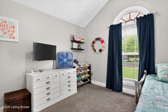 417 New Christman Ln, Shepherdsville, KY 40165