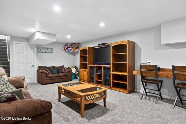 417 New Christman Ln, Shepherdsville, KY 40165
