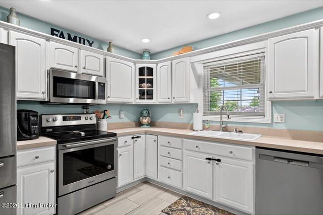 417 New Christman Ln, Shepherdsville, KY 40165