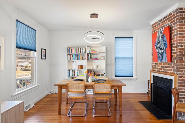 1012 W BEVERLEY ST, Staunton, VA 24401