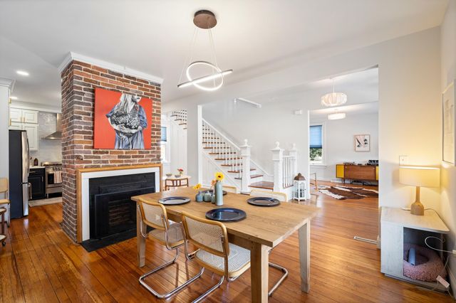 1012 W BEVERLEY ST, Staunton, VA 24401