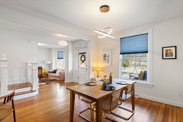 1012 W BEVERLEY ST, Staunton, VA 24401