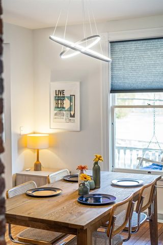 1012 W BEVERLEY ST, Staunton, VA 24401