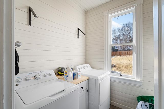 1012 W BEVERLEY ST, Staunton, VA 24401