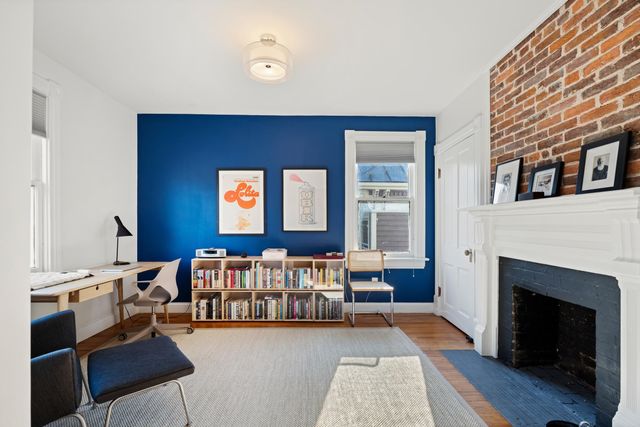 1012 W BEVERLEY ST, Staunton, VA 24401