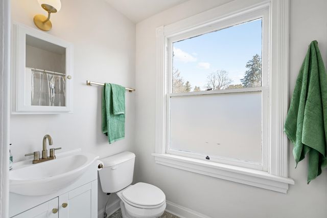 1012 W BEVERLEY ST, Staunton, VA 24401