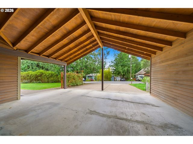 5019 Sw SWEENEY St, Portland, OR 97221