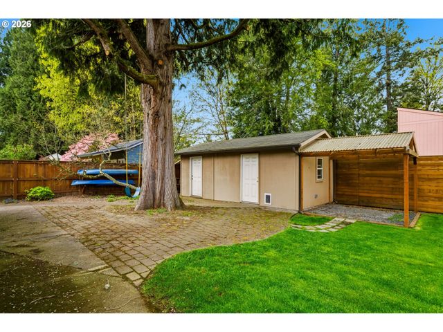 5019 Sw SWEENEY St, Portland, OR 97221