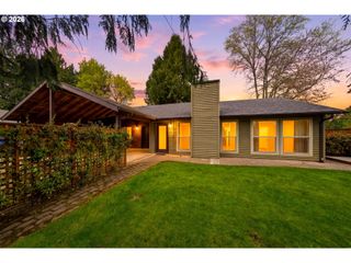 5019 Sw SWEENEY St, Portland, OR 97221