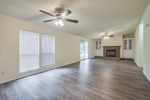 201 W Elm Drive, Murchison, TX 75778