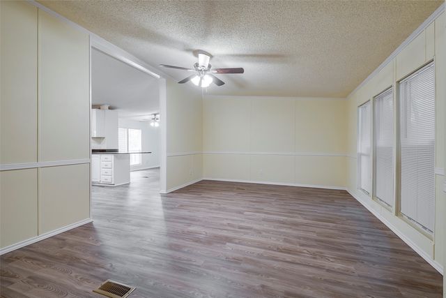201 W Elm Drive, Murchison, TX 75778