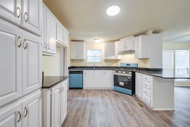 201 W Elm Drive, Murchison, TX 75778