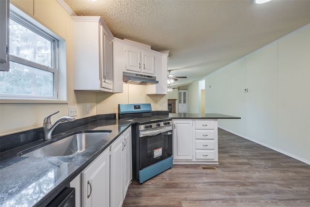 201 W Elm Drive, Murchison, TX 75778