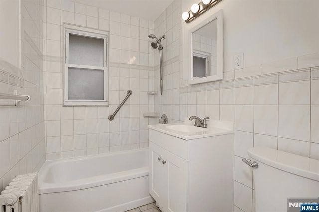 26-19 Fair Lawn Avenue E, Fair Lawn, NJ 07410