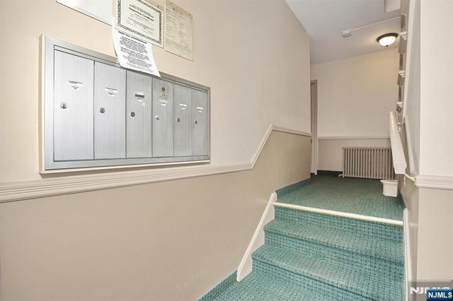 26-19 Fair Lawn Avenue E, Fair Lawn, NJ 07410