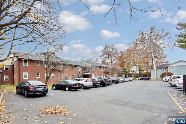 26-19 Fair Lawn Avenue E, Fair Lawn, NJ 07410