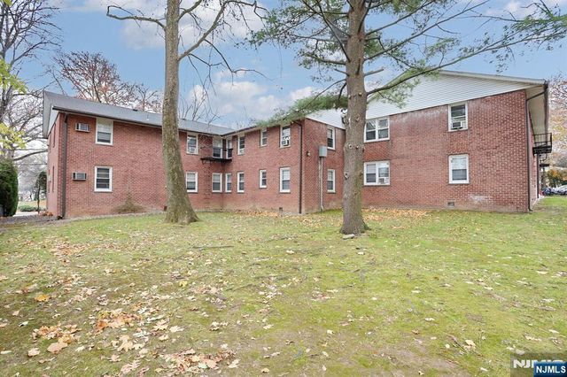 26-19 Fair Lawn Avenue E, Fair Lawn, NJ 07410