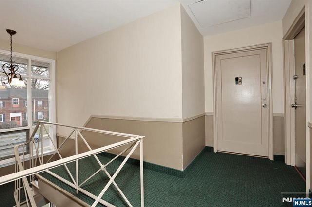 26-19 Fair Lawn Avenue E, Fair Lawn, NJ 07410